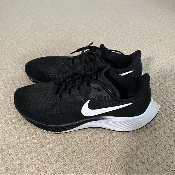 NIKE women’s air zoom Pegasus 37 size 7.5 running
